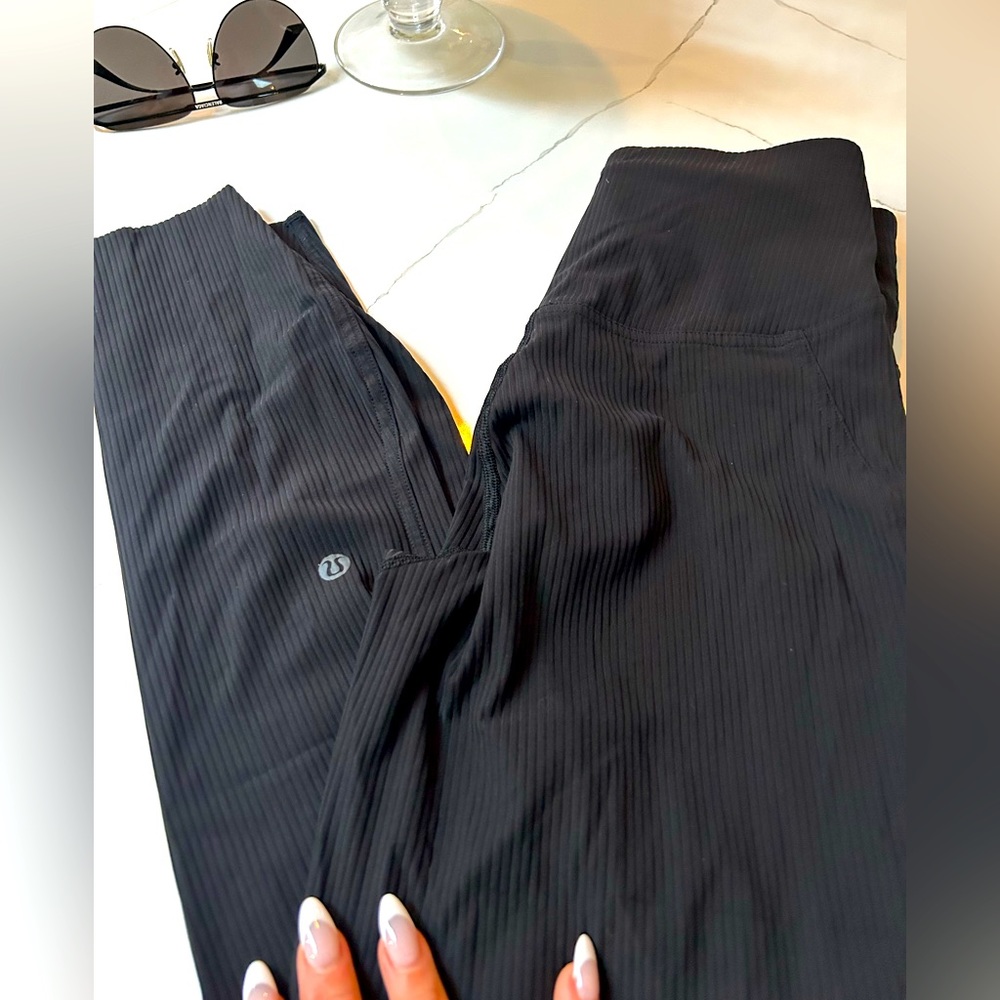 Lululemon ribbed 7/8